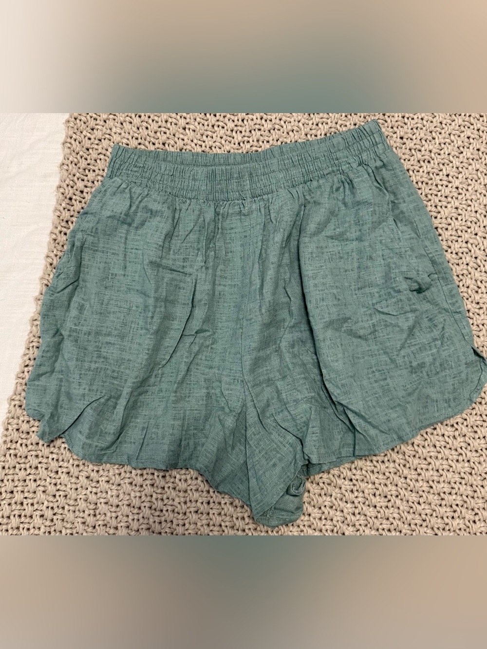 Wild Fable Seafoam Green High-Waist Linen-Blend Shorts- Size Small